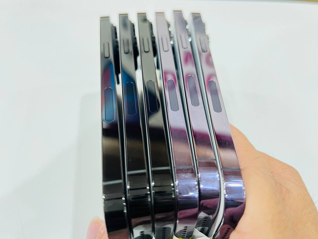 cạnh iPhone 14 Pro Max 256GB Mỹ