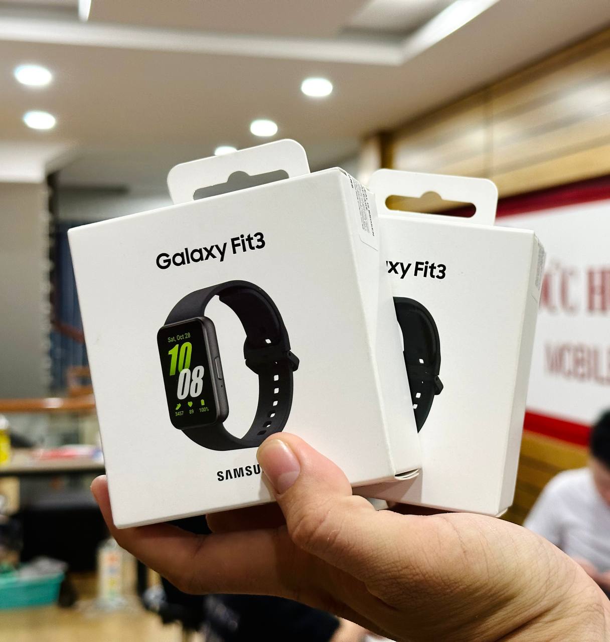 Trên tay Galaxy Fit3 Chính Hãng