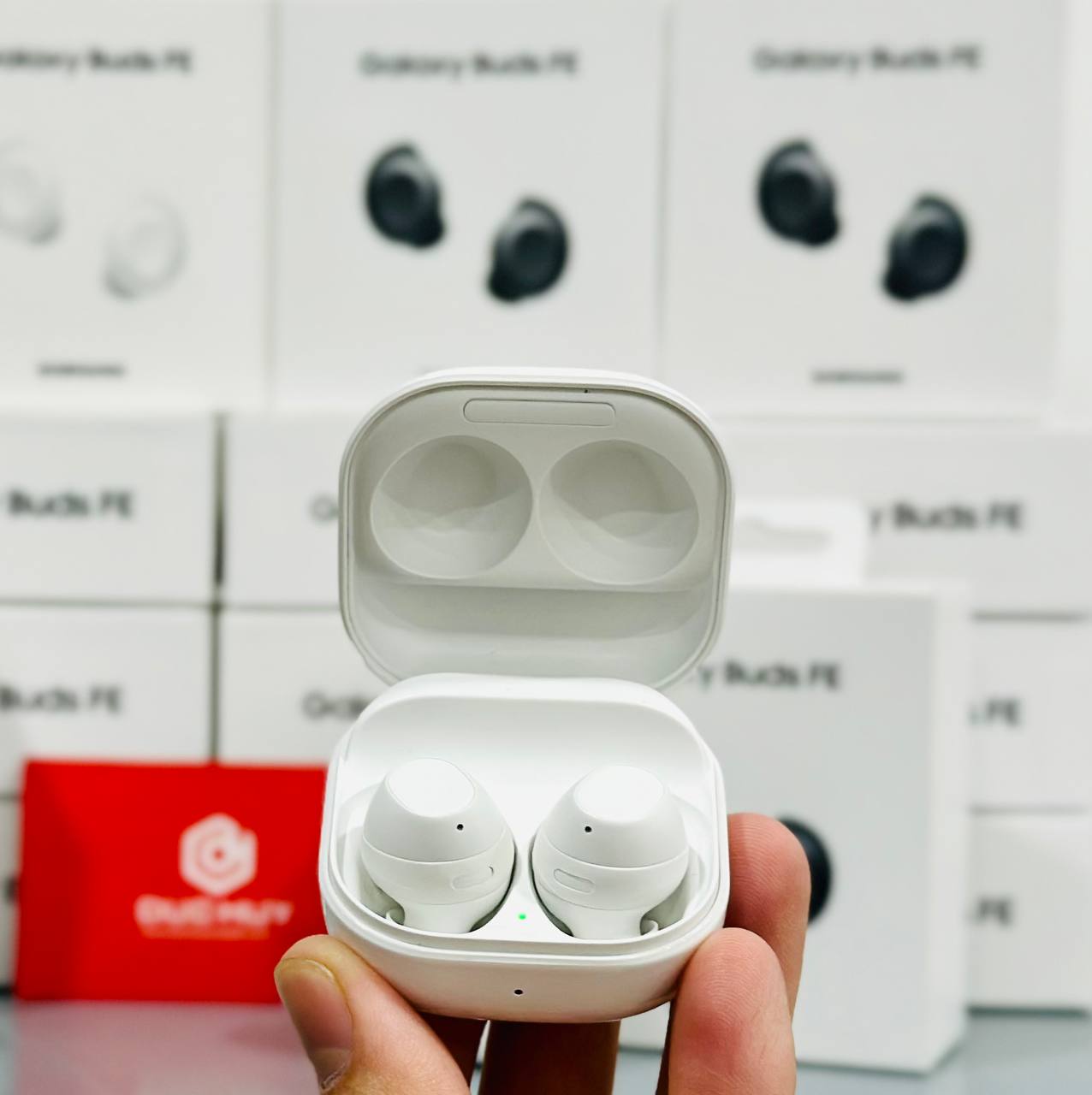 Samsung Galaxy Buds FE màu trắng 