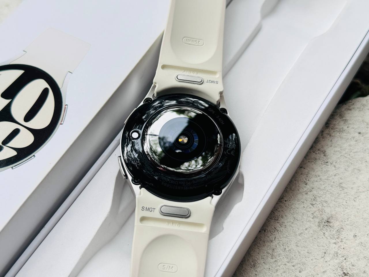 mặt sau Galaxy Watch6 40mm GPS Trôi Bảo Hành