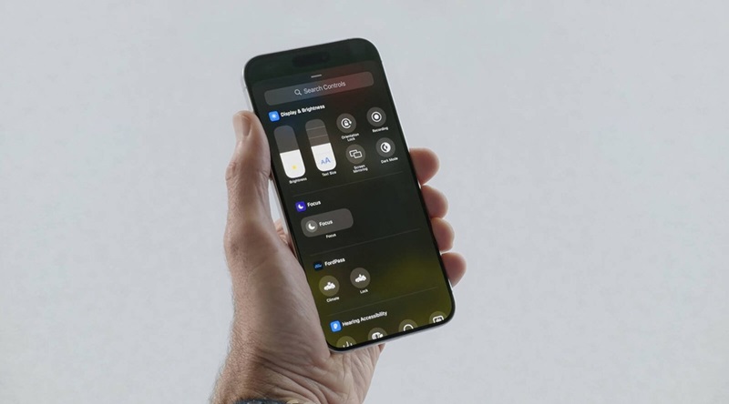 Control Center iOS 18