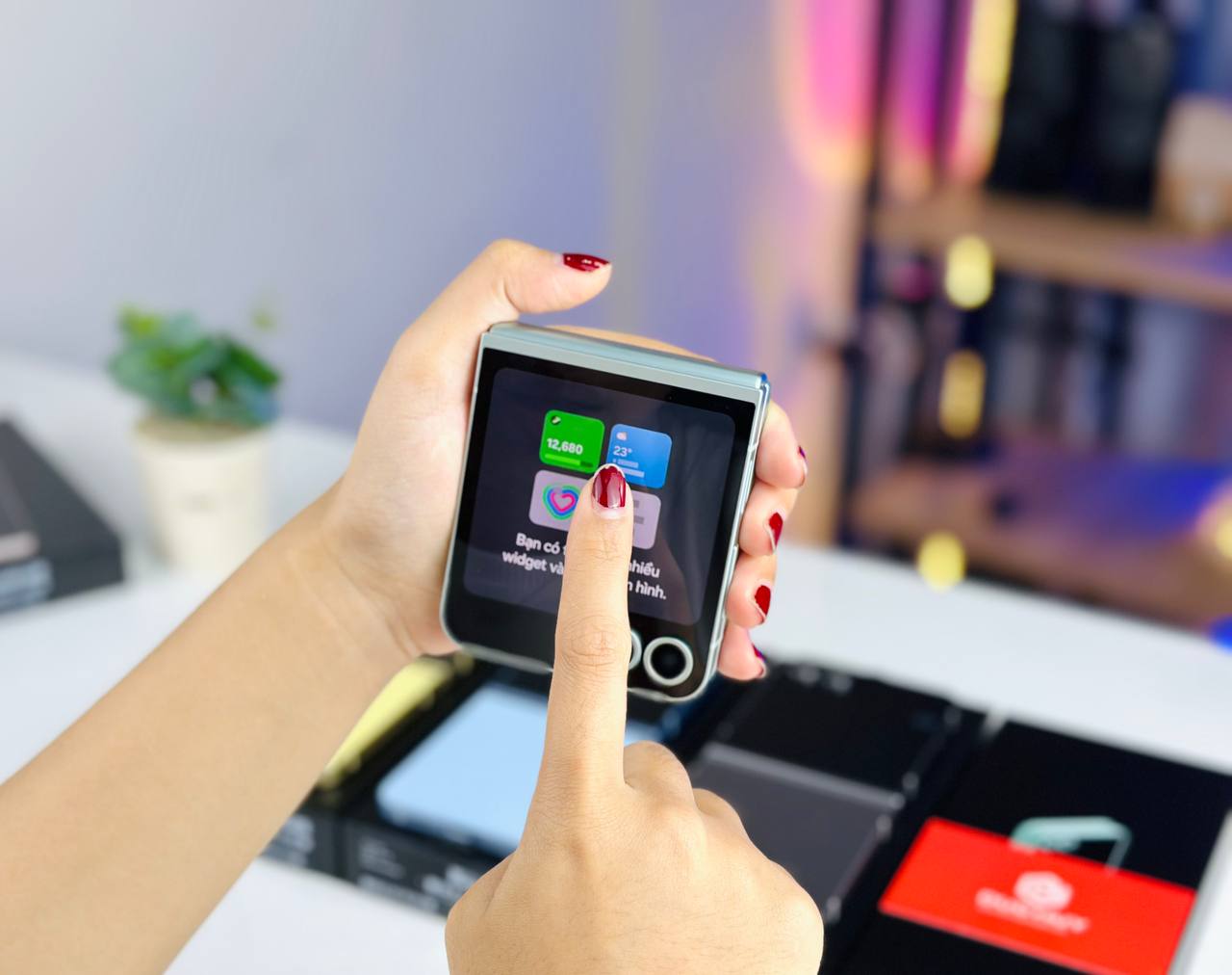 Samsung Galaxy Z Flip6 5G có pin lớn hơn Galaxy Z Flip5 