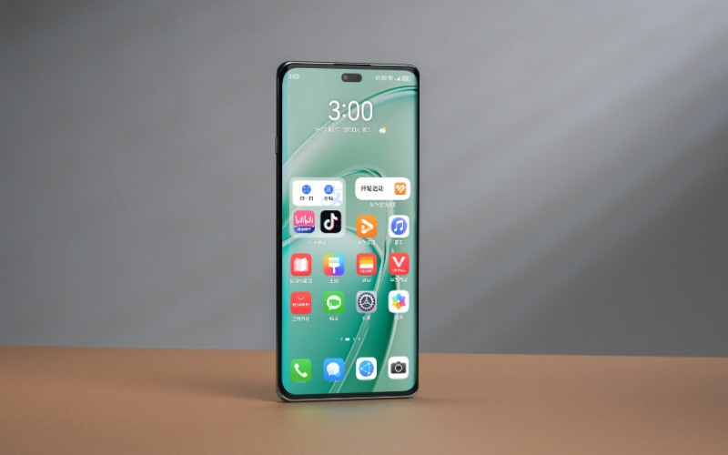 Màn hình AMOLED cong tràn viền tạo ra không gian giải trí cực độ 