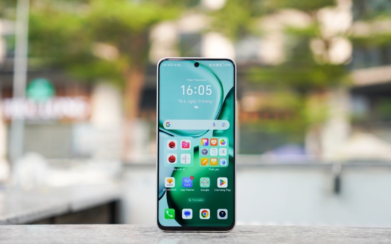 Màn hình LCD kích thước lớn, hỗ trợ hình ảnh sắc nét
