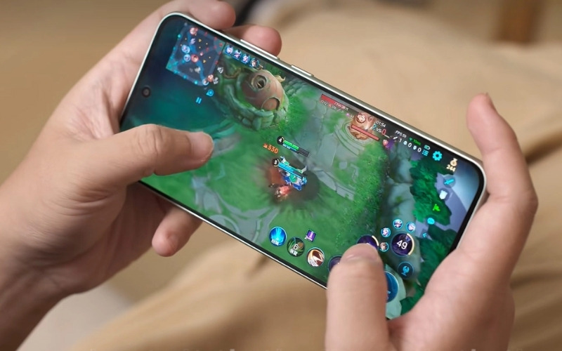 Hiệu năng ổn định với Snapdragon 695 kết nối 5G nhanh chóng