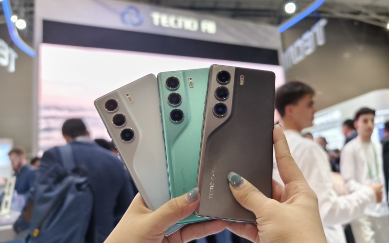 Đánh giá Tecno Camon 40 Pro