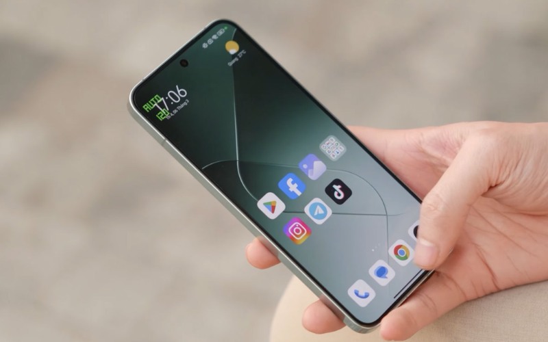 Màn hình LTPO AMOLED độ phân giải 1.5K ấn tượng 