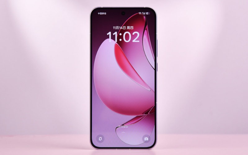 Màn hình AMOLED độ phân giải 1.5K sắc nét