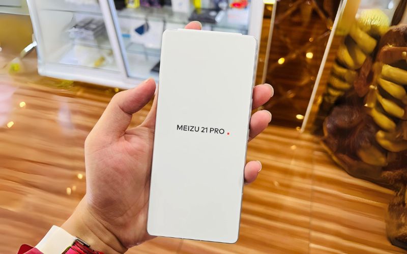 Màn hình trên Meizu 21 Pro