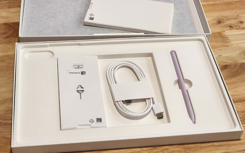 Thời lượng pin và sạc trên Samsung Galaxy Tab S10 FE Plus Wifi