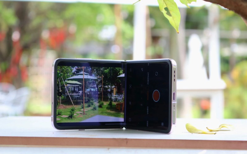 OPPO Find N3 Flip 5G Cũ chụp ảnh tốt trong điều kiện đủ sáng 
