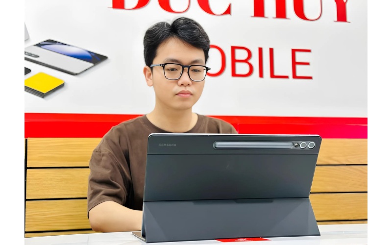 Pin và sạc Samsung Galaxy Tab S10 Ultra 5G 1TB