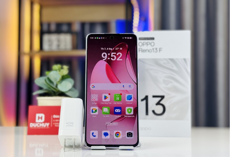 OPPO Reno13 F có camera selfie độ phân giải 32 MP