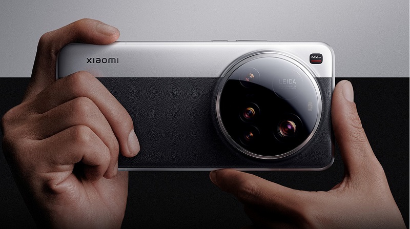 Mặt lưng Xiaomi 15 Ultra nổi bật với cụm camera hàng đầu