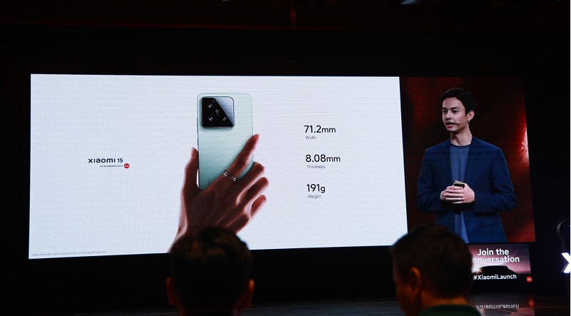 Xiaomi 15 có tổng thể vuông vắn, kích thước mỏng nhẹ