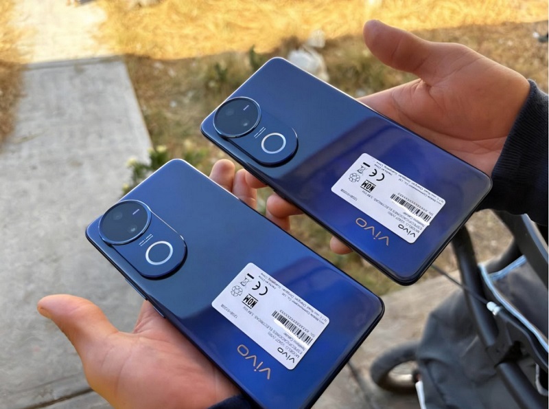 Trên tay vivo V50