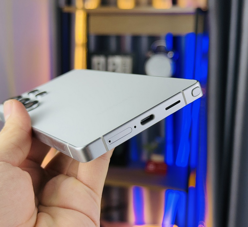 Galaxy S25 Ultra có pin không thay đổi