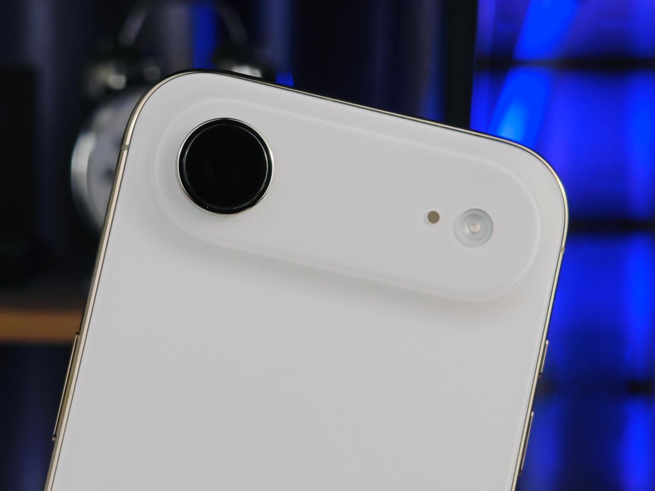 iPhone Air tạo điểm nhấn với thiết kế mỏng nhẹ