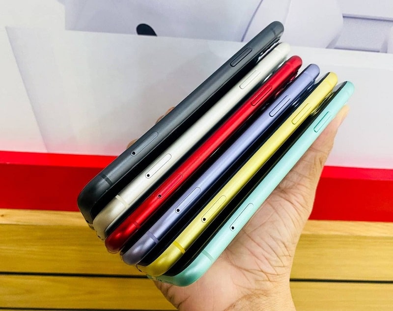 Cạnh bên iPhone 11 128GB cũ