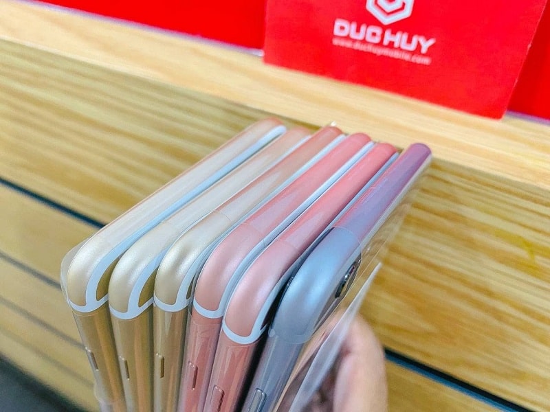Cạnh trên iPhone 6S Plus