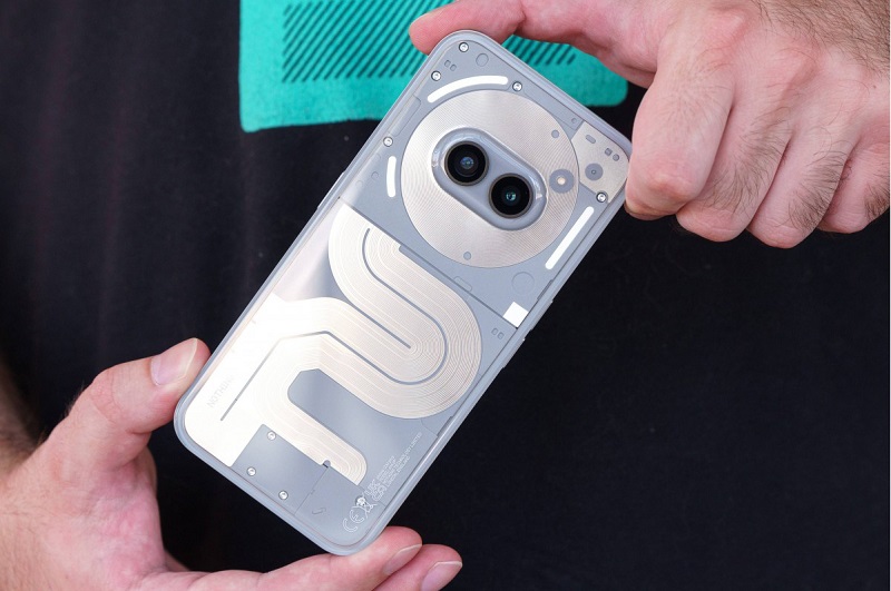 Đánh giá Nothing Phone (2a) Plus