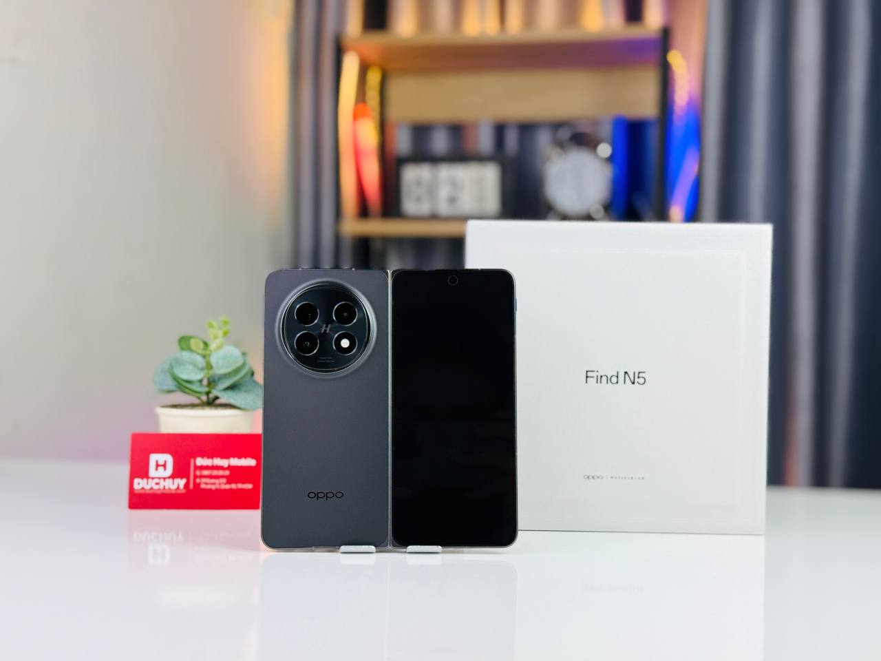 Cận cảnh OPPO Find N5 màu Đen tại Đức Huy Mobile