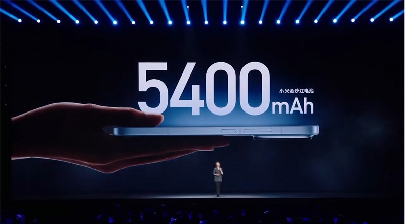Xiaomi 15 dùng pin Silicon Carbon 5,400mAh mới