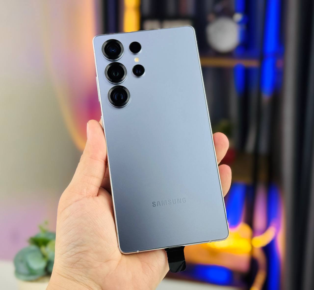 Samsung Galaaxy S25 Ultra 5G 512GB dùng kính Corning Gorilla Armor