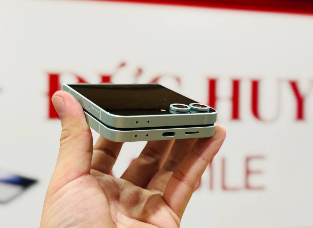 Samsung Galaxy Z Flip6 cũ có pin trâu với dung lượng 4000mAh