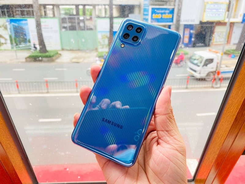 Mặt lưng Samsung Galaxy M32 8GB | 128GB