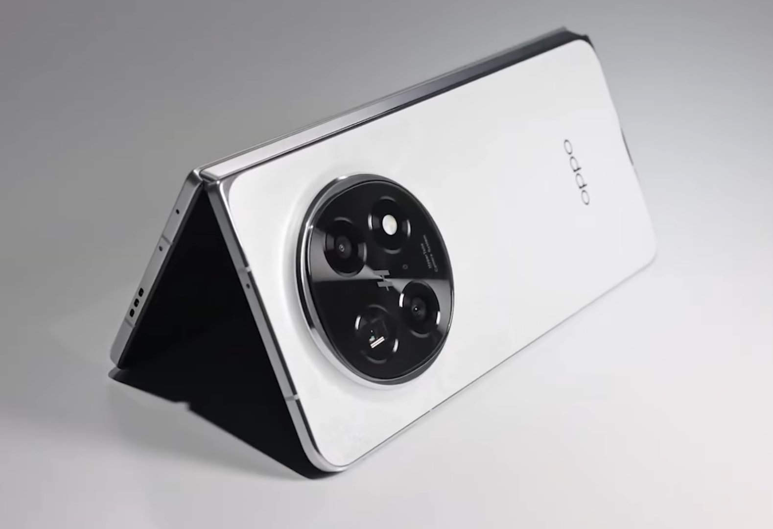 Oppo Find N6 trang bị màn hình kích thước 8.12 inch