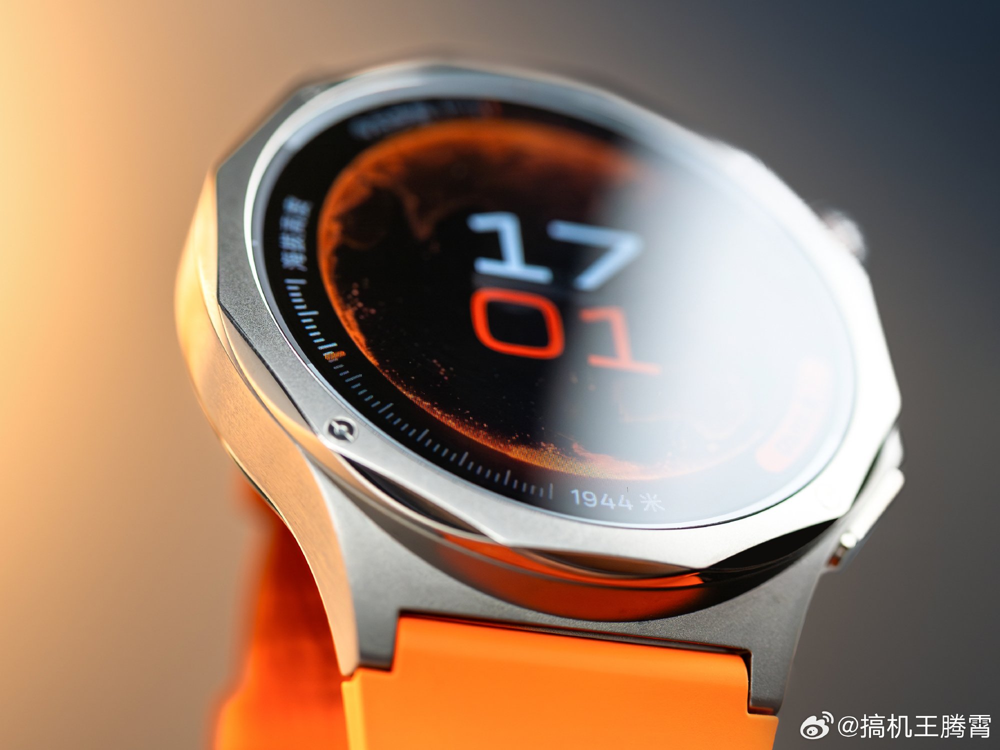 Oppo Watch X3 có màn hình tấm nền LTPO OLED 1,5 inch