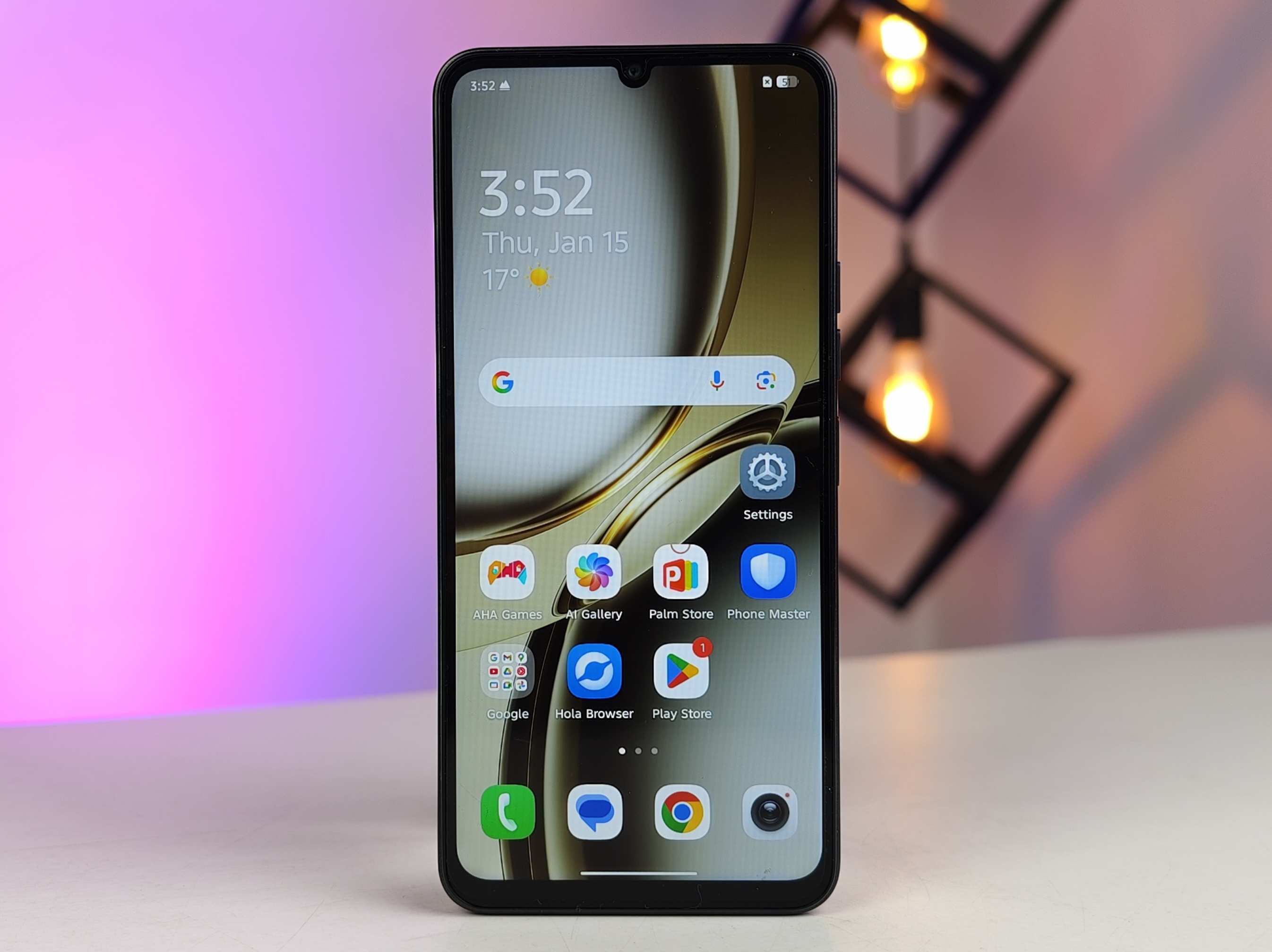 Tecno Spark Go 3 trang bị màn hình IPS LCD 6.74 inch