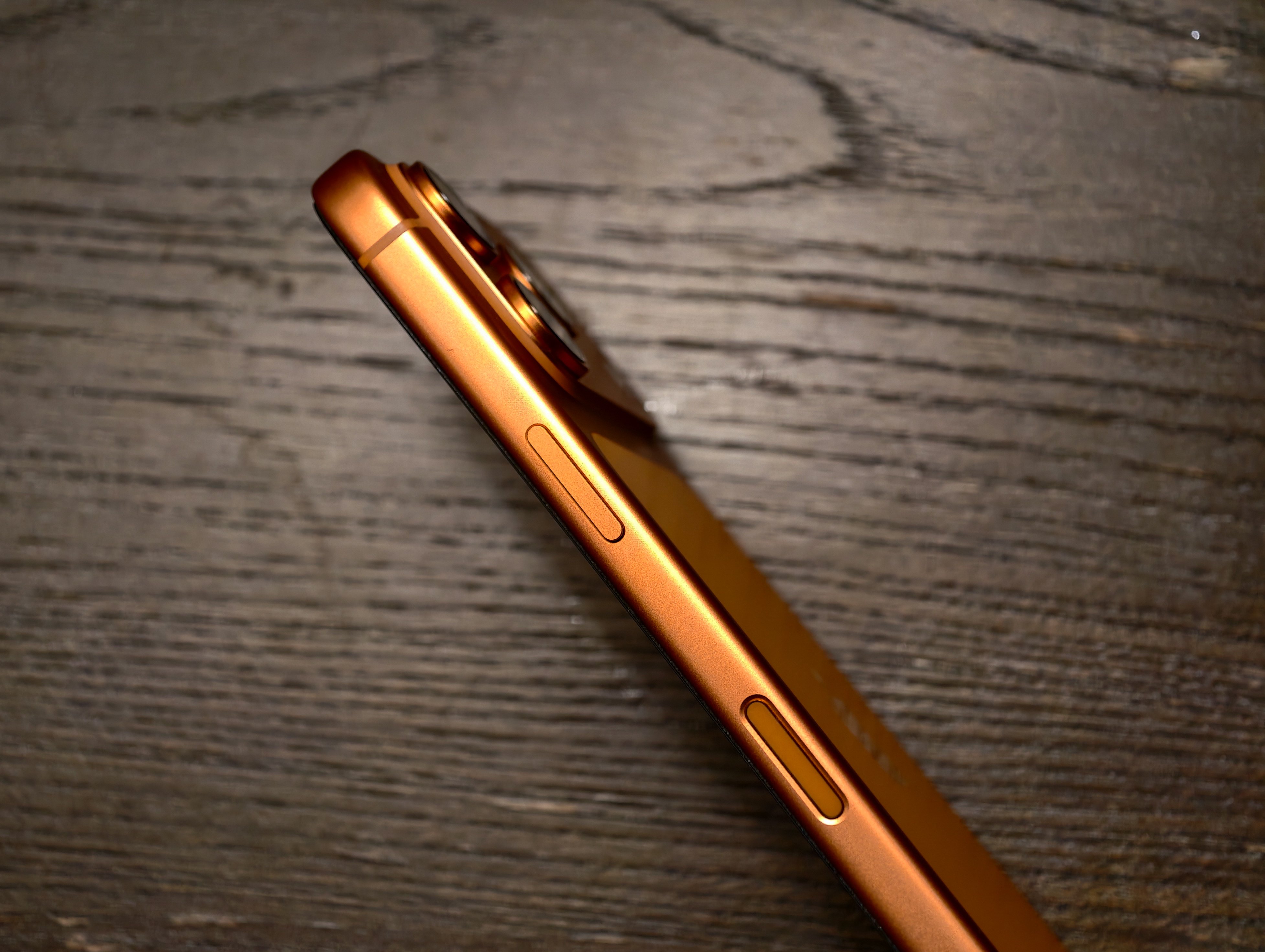 iphone 17 pro 512gb cũ có thiết kế nhôm hàng không chắc chắn