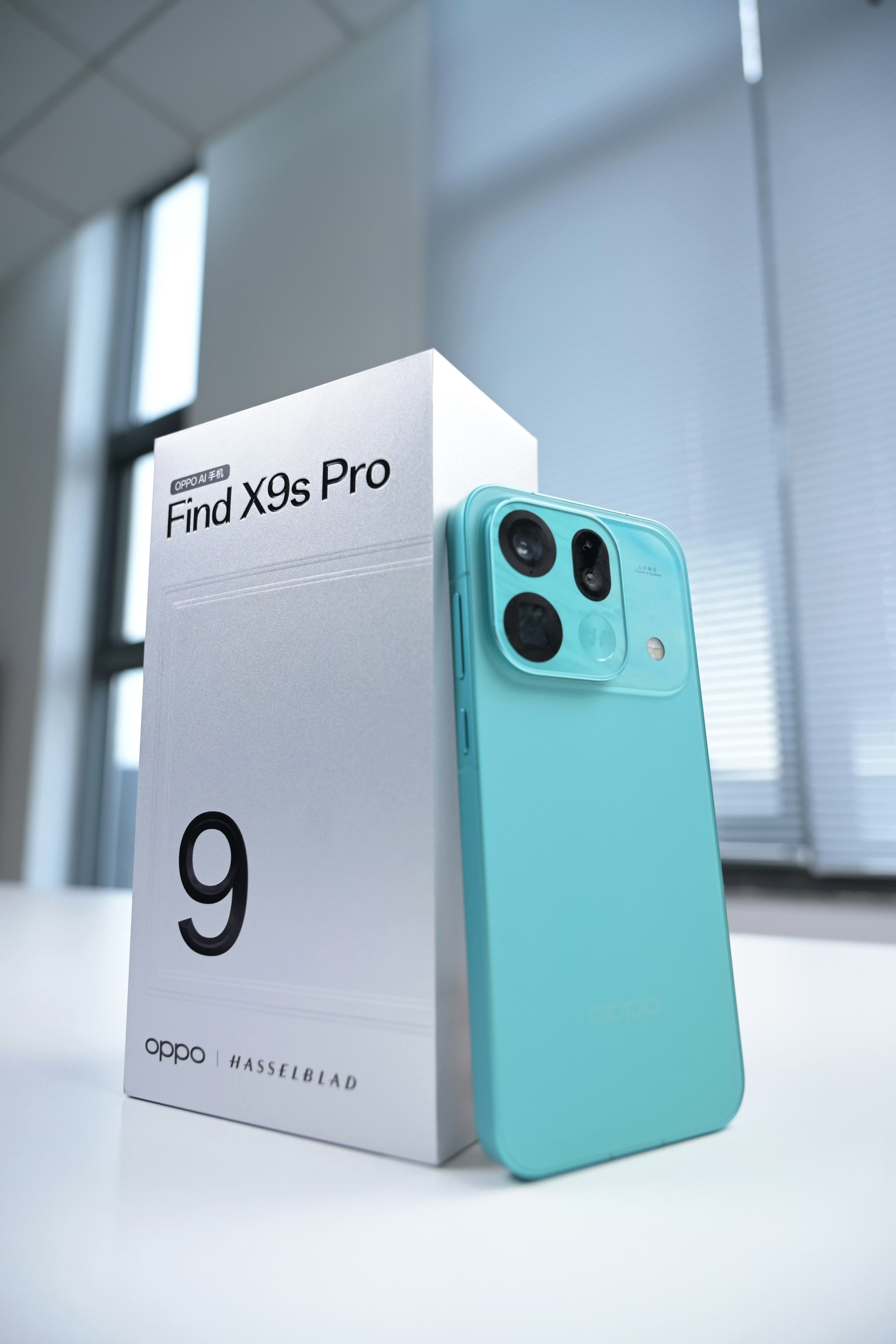 OPPO Find X9s Pro có thiết kế sang trọng 