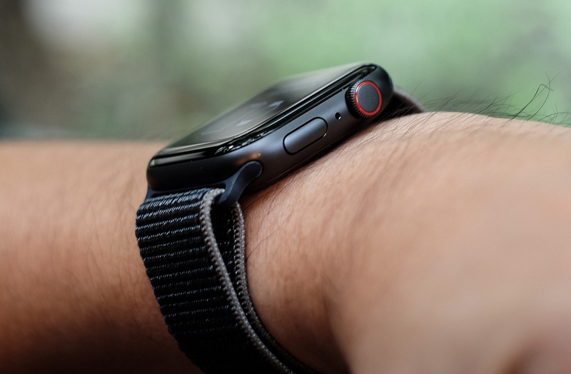 kết nối Apple Watch SE 44mm (4G)