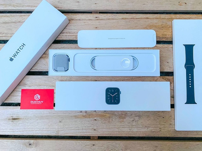 Apple Watch SE 44mm (GPS) fullbox