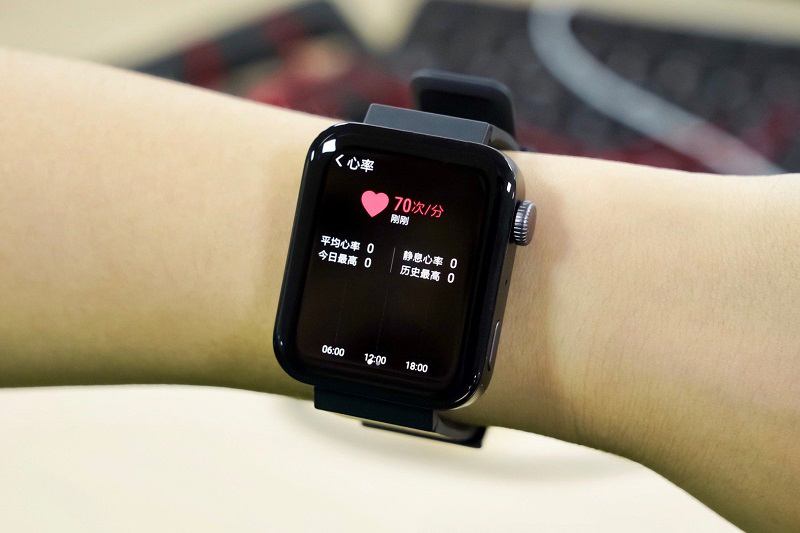 Đánh giá thiết kế Xiaomi Mi Watch 