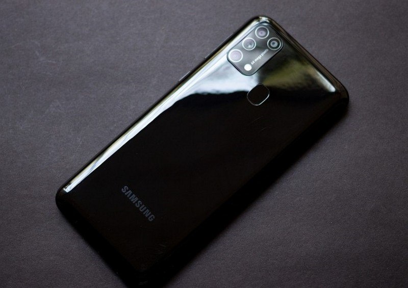 Samsung Galaxy M31 mặt lưng