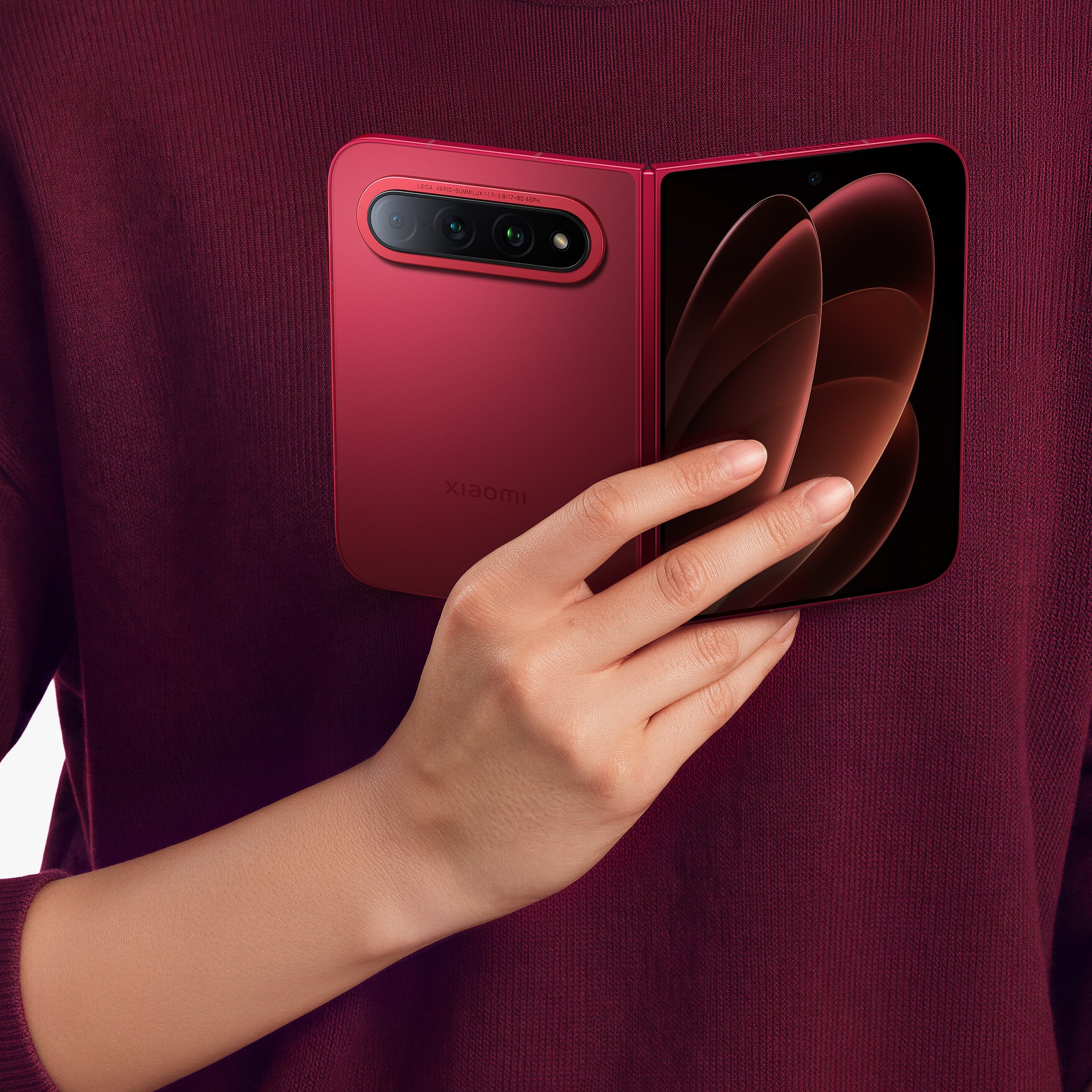 Xiaomi 18 Fold sử dụng tấm nền LTPO OLED