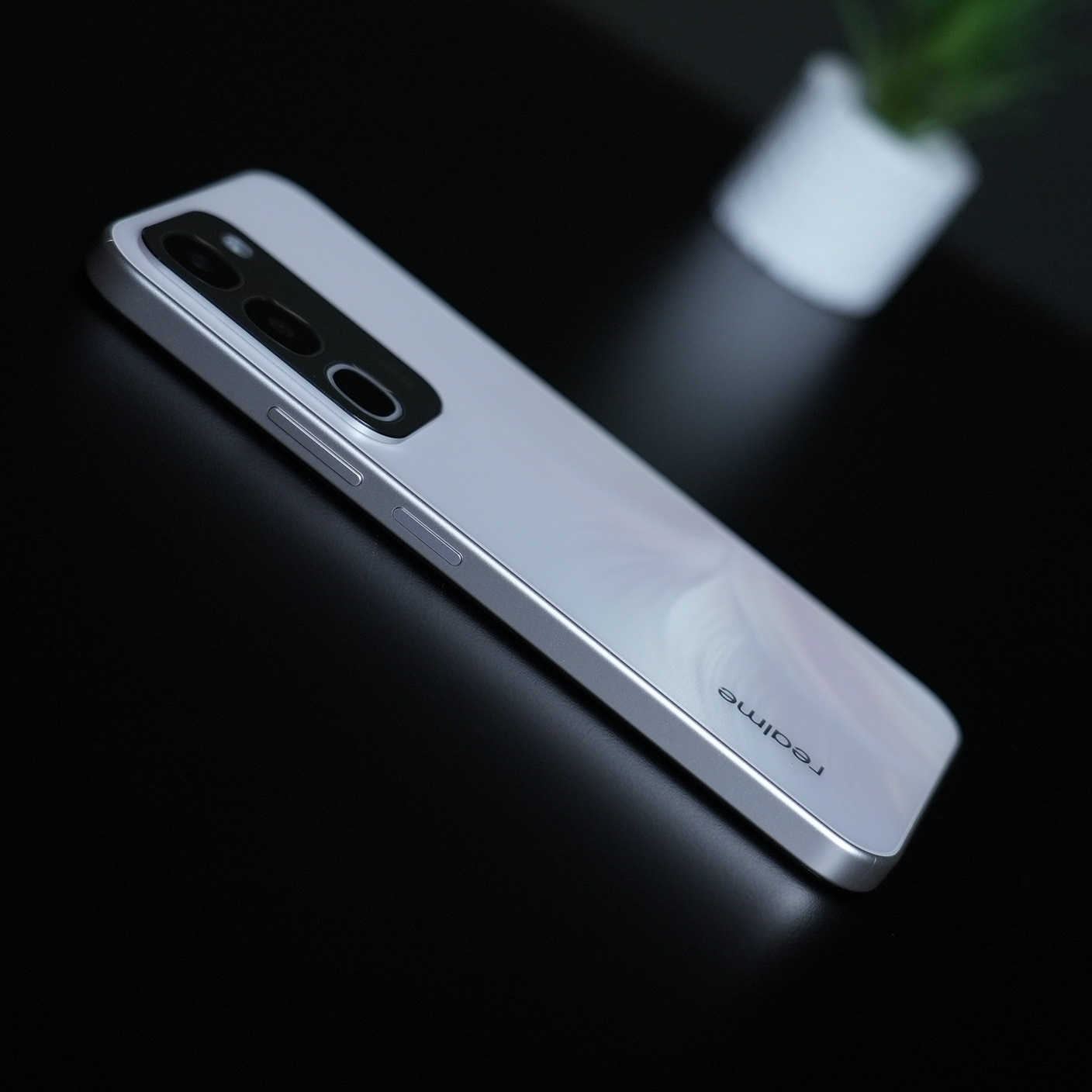 Realme 16x 5G sở hữu ngôn ngữ thiết kế