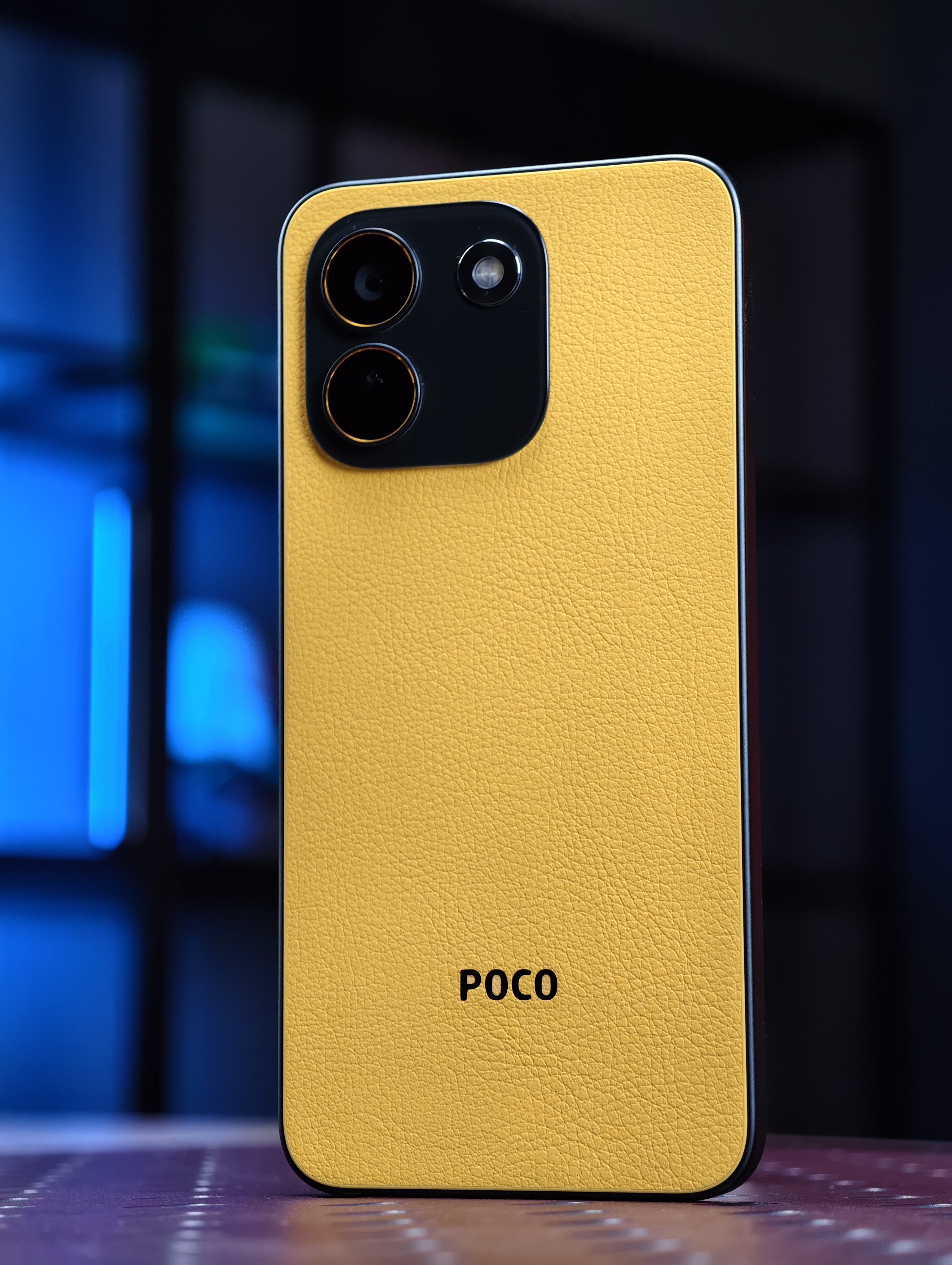 ngoại hình POCO X8 Power