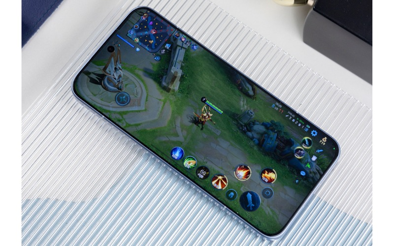 Pin 8000mAh và sạc 80W