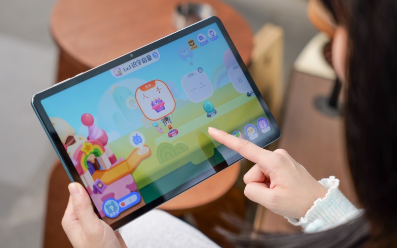 Hiệu năng mạnh mẽ với chip Dimensity 8350 Ultra