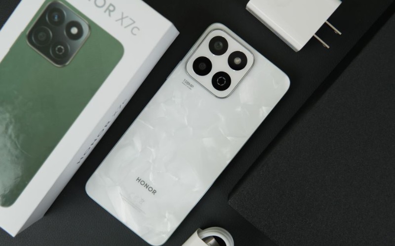 Dung lượng pin 5200 mAh