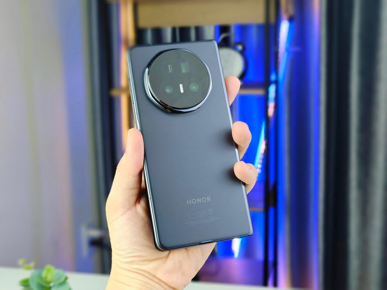 Honor Magic V5 màu đen