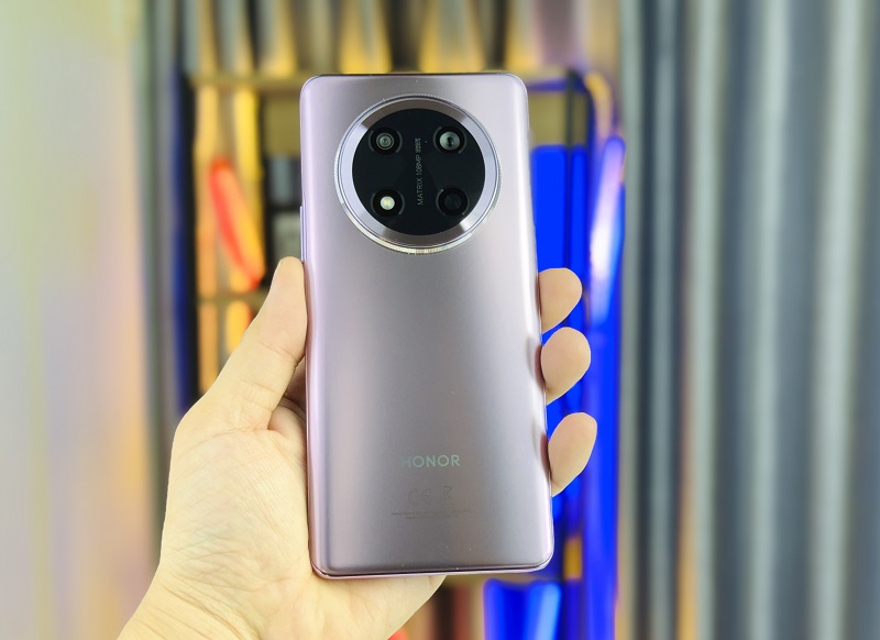 Trên tay Honor X9c 5G rất thoải mái