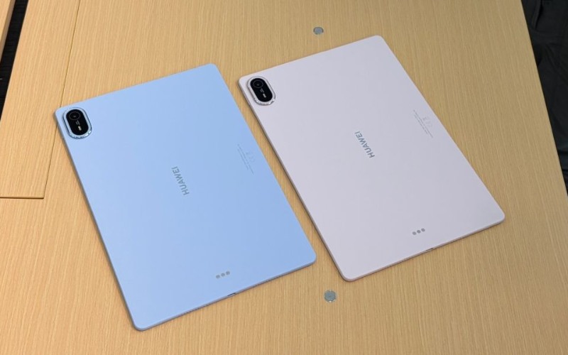 Pin 10100 mAh và sạc nhanh 66W