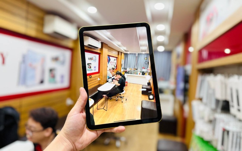 Camera 12MP hỗ trợ video 4K