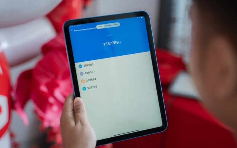 Hiệu năng mạnh mẽ với Apple A16 Bionic